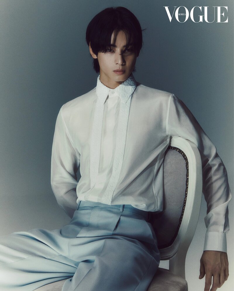 Cha Eunwoo x DIOR for Vogue Korea January 2024 Issue documents 1