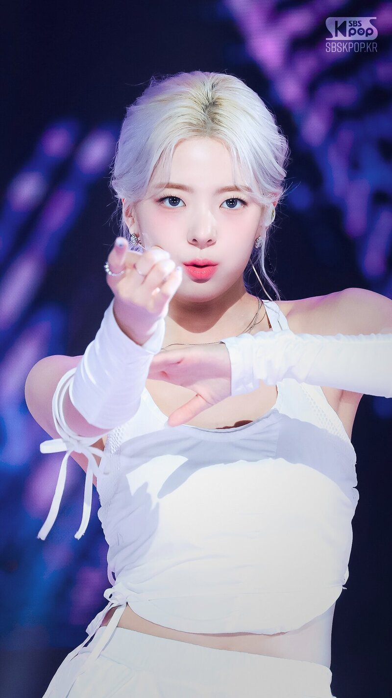 230806 ITZY Lia - ‘None of My Business’ at Inkigayo documents 3