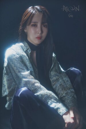 Moonbyul '1st Ontact Live [門OON]' Concept Photos & Posters