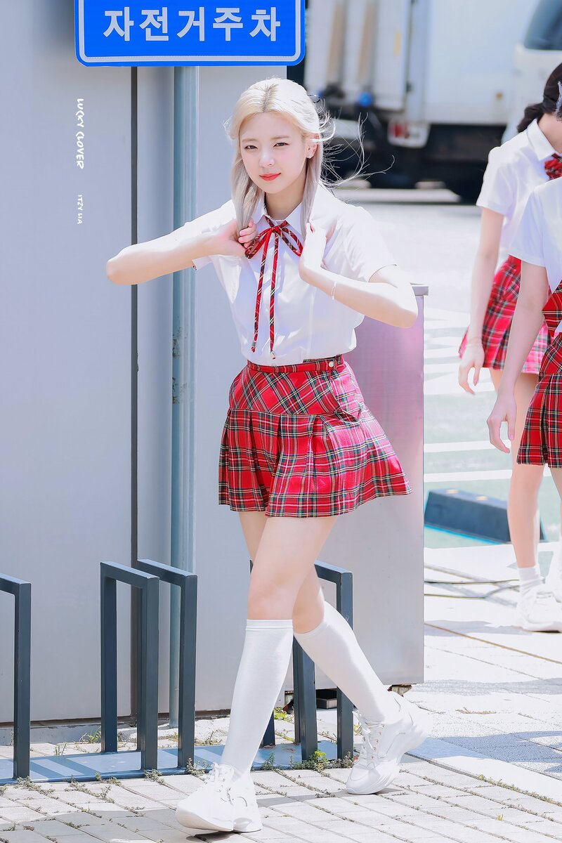 230706 ITZY Lia - Knowing Bros Commute documents 2