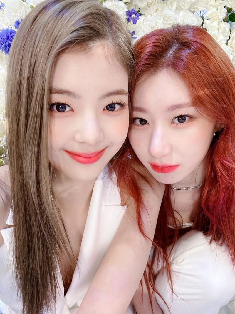 210320 ITZY SNS Update -  trust in MIDZY documents 4