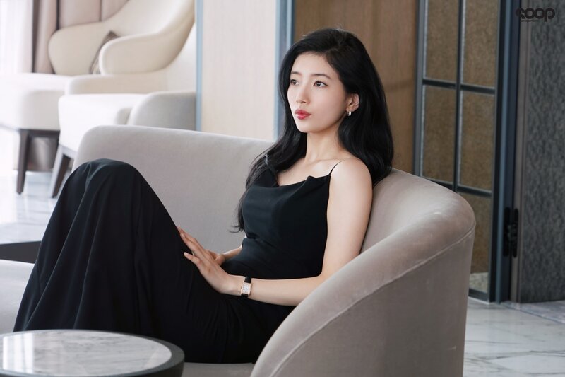 220812 SOOP Naver Post - Bae Suzy - Longines Photoshoot Behind documents 1