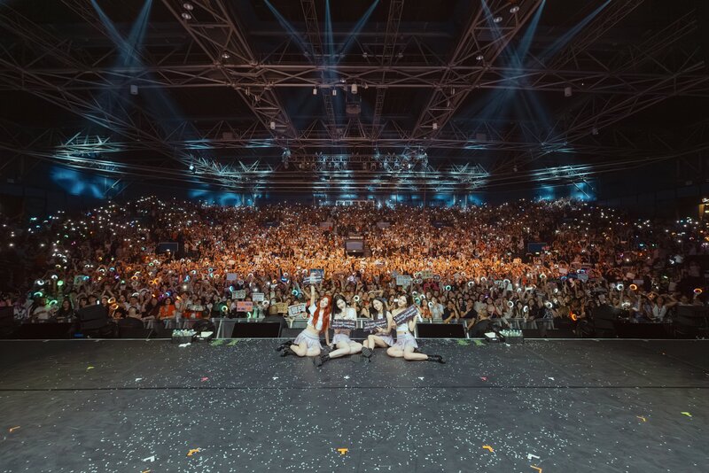 240427 - ITZY Twitter Update - ITZY 2nd World Tour 'BORN TO BE' in PARIS documents 2