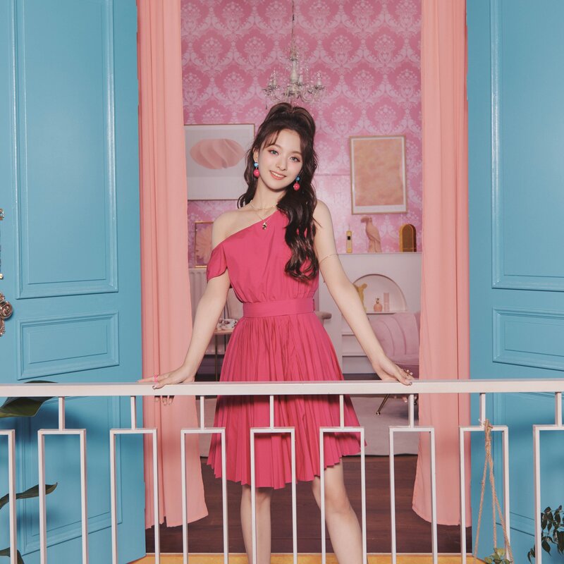 fromis_9 - 'Talk & Talk' Concept Teasers documents 7