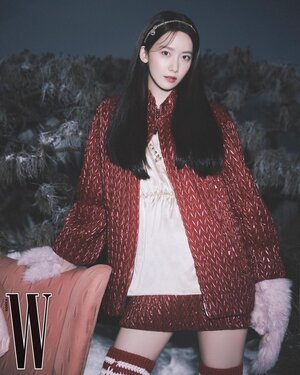 Girls Generation's Yoona W Korea Magazine October 2021 issue