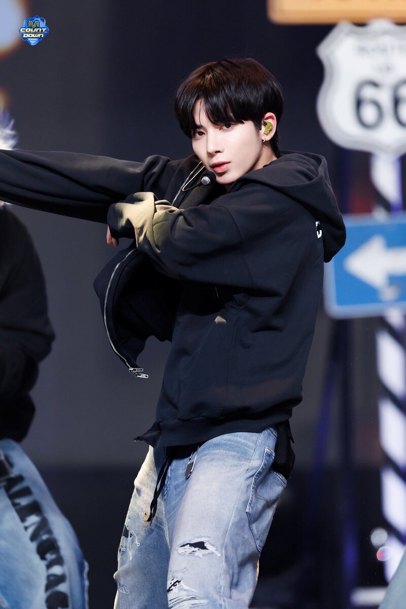 240404 TXT Taehyun - 'Deja Vu' and 'I'll See You There Tomorrow' at M Countdown documents 4