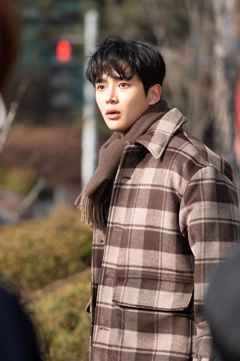 220501 FNC Ent. Naver Update - Rowoon at 'Tomorrow' Behind the Scenes documents 17