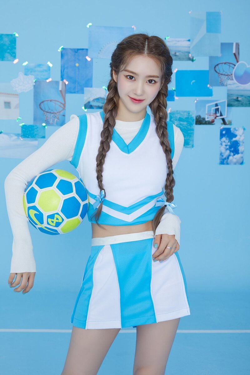OH MY GIRL - Cute Concept 'Blizzard Blue' - Photoshoot by Universe documents 25
