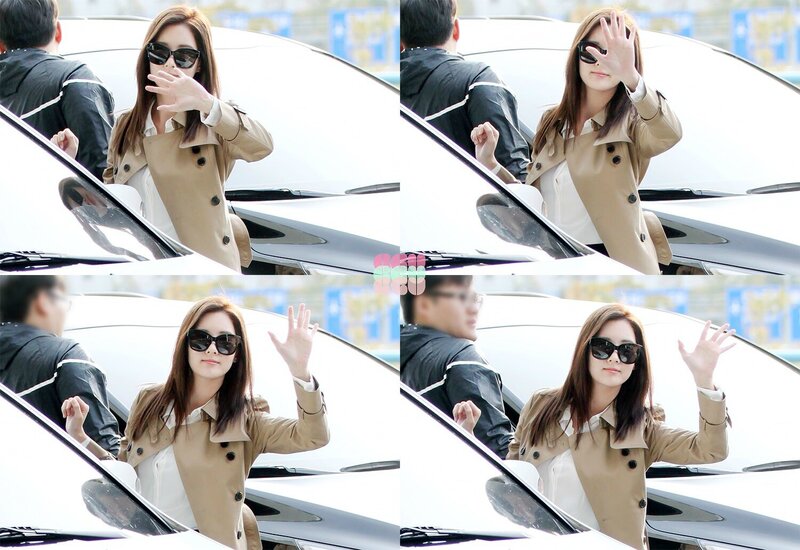 151004 Girls' Generation Seohyun at Gimpo Airport documents 2