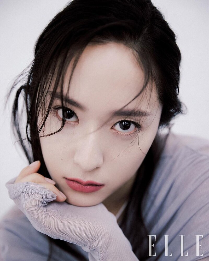 KRYSTAL JUNG for ELLE KOREA Magazine - May Issue 2023 documents 1