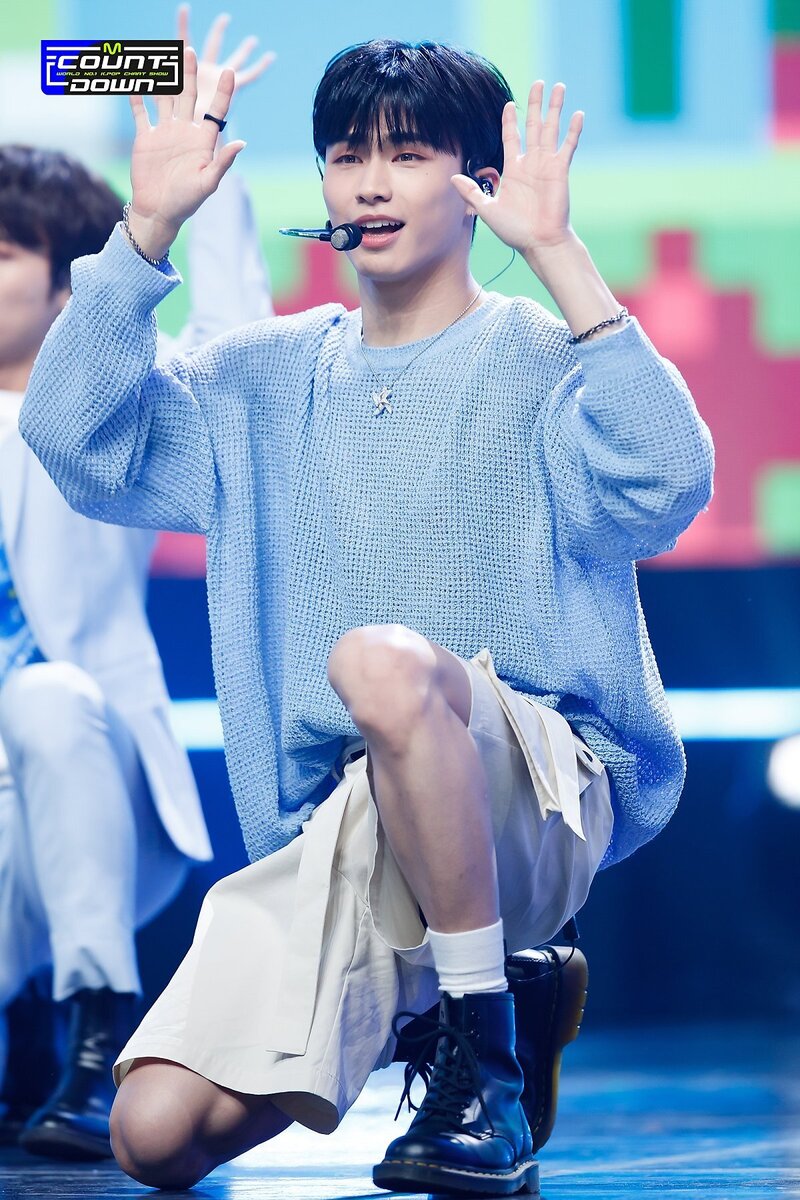 220428 DKZ - 'Cupid' at M Countdown documents 13