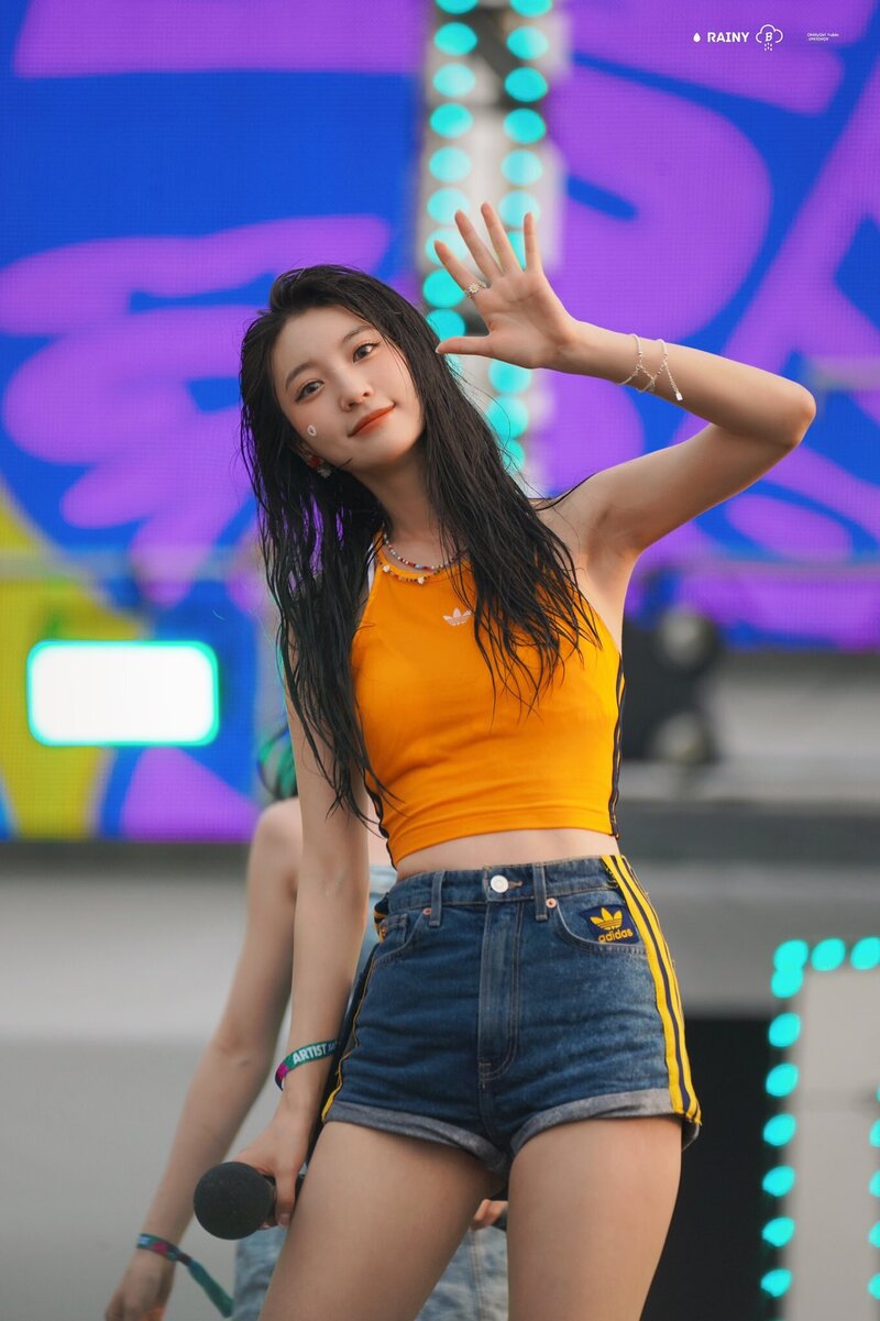 230624 Oh My Girl Yubin at 2023 Waterbomb festival documents 1