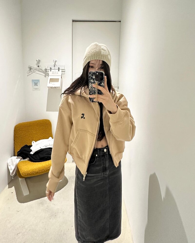 231013 T-ara Hyomin Instagram update documents 6