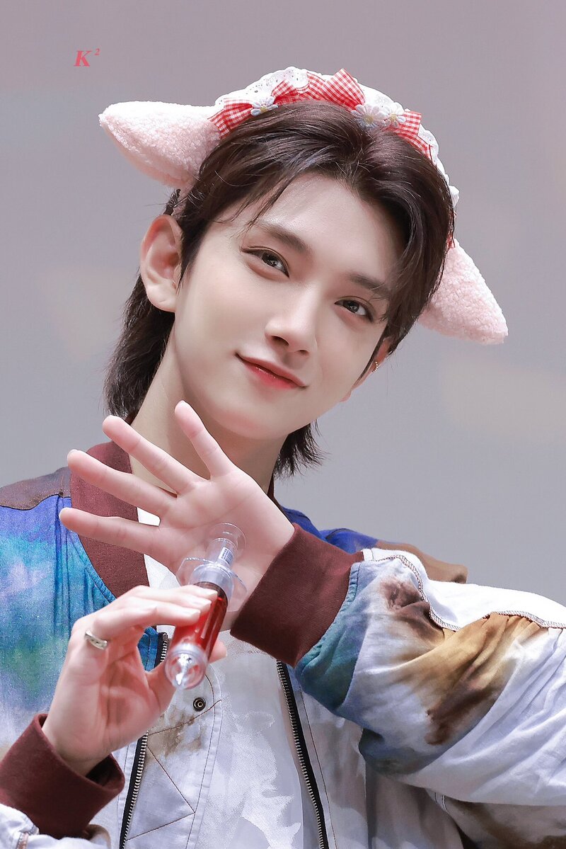 230507 SEVENTEEN Joshua at Music Plant Fansign Event documents 14