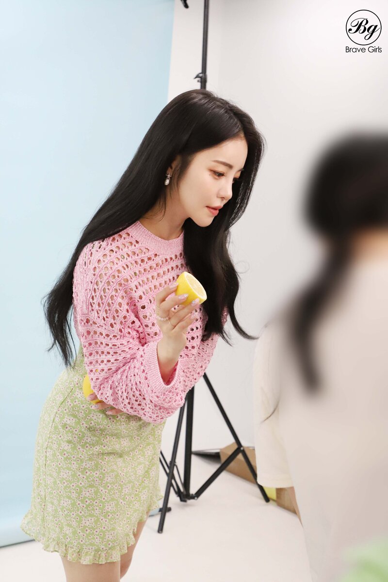 220727 Brave Naver Post - Brave Girls - 'Vanity Teen' Photoshoot documents 7