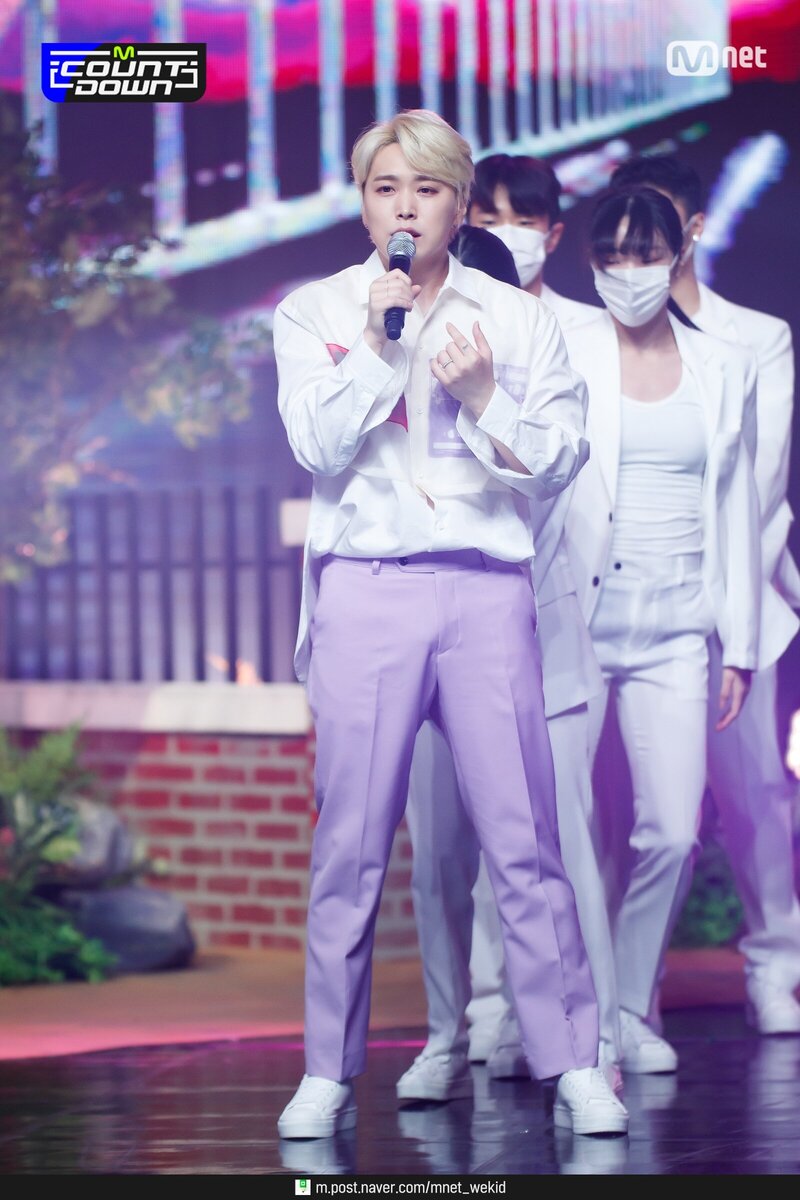 210909 Sungmin "Goodnight, Summer" at MCountdown documents 3