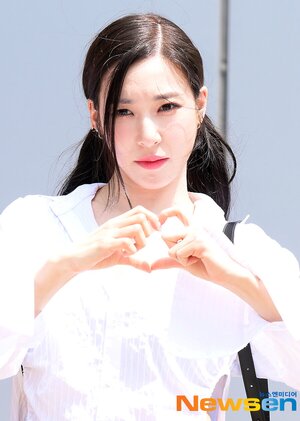 220728 SNSD Tiffany - 'Knowing Bros' Filming