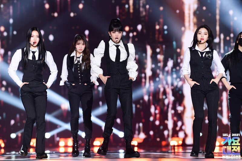 211225 Minnie, Ryujin, Isa & Chaeyeon Special Stage at SBS Gayo Daejeon documents 1