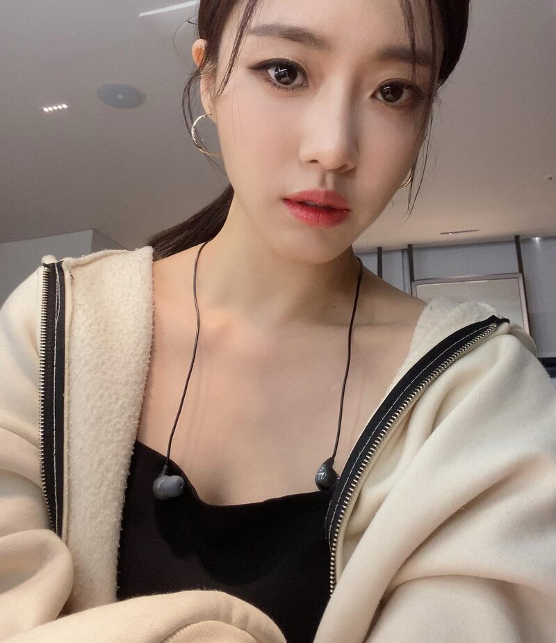April 22, 2022 T-ara Eunjung Instagram Update documents 1