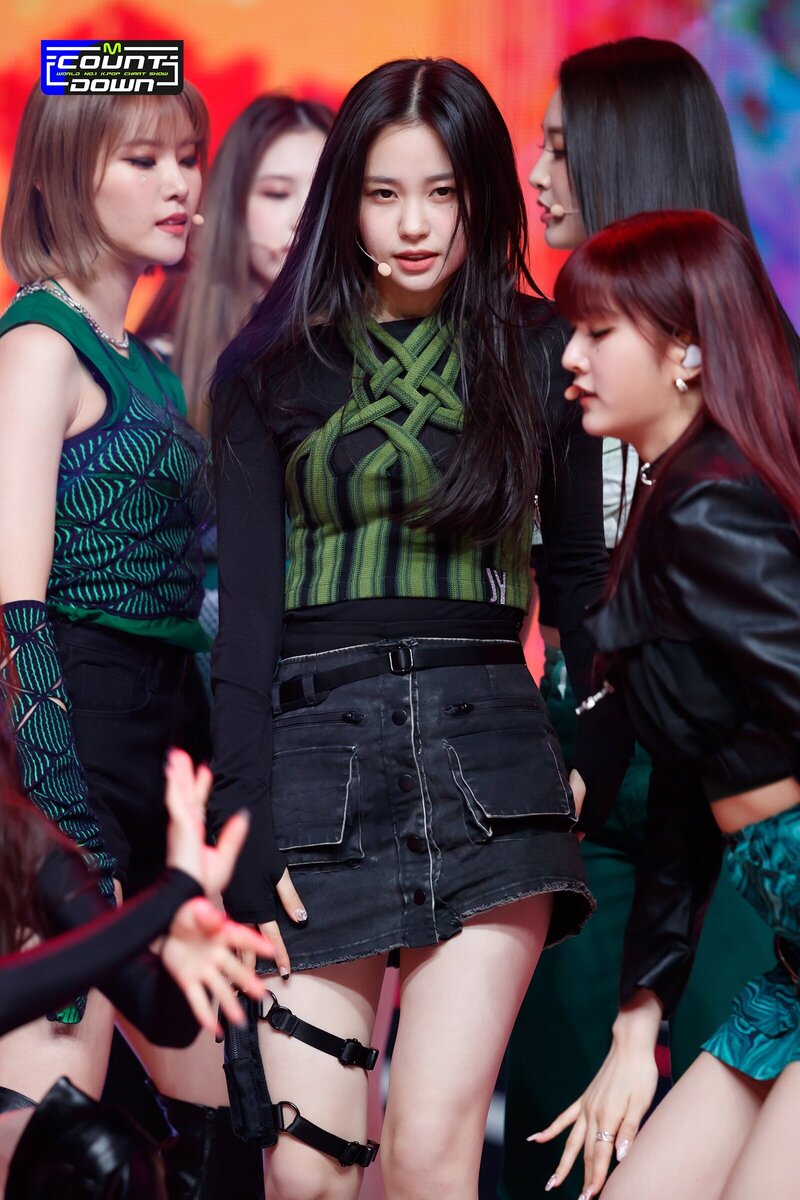 220324 Weeekly - 'Ven para' at M Countdown documents 2