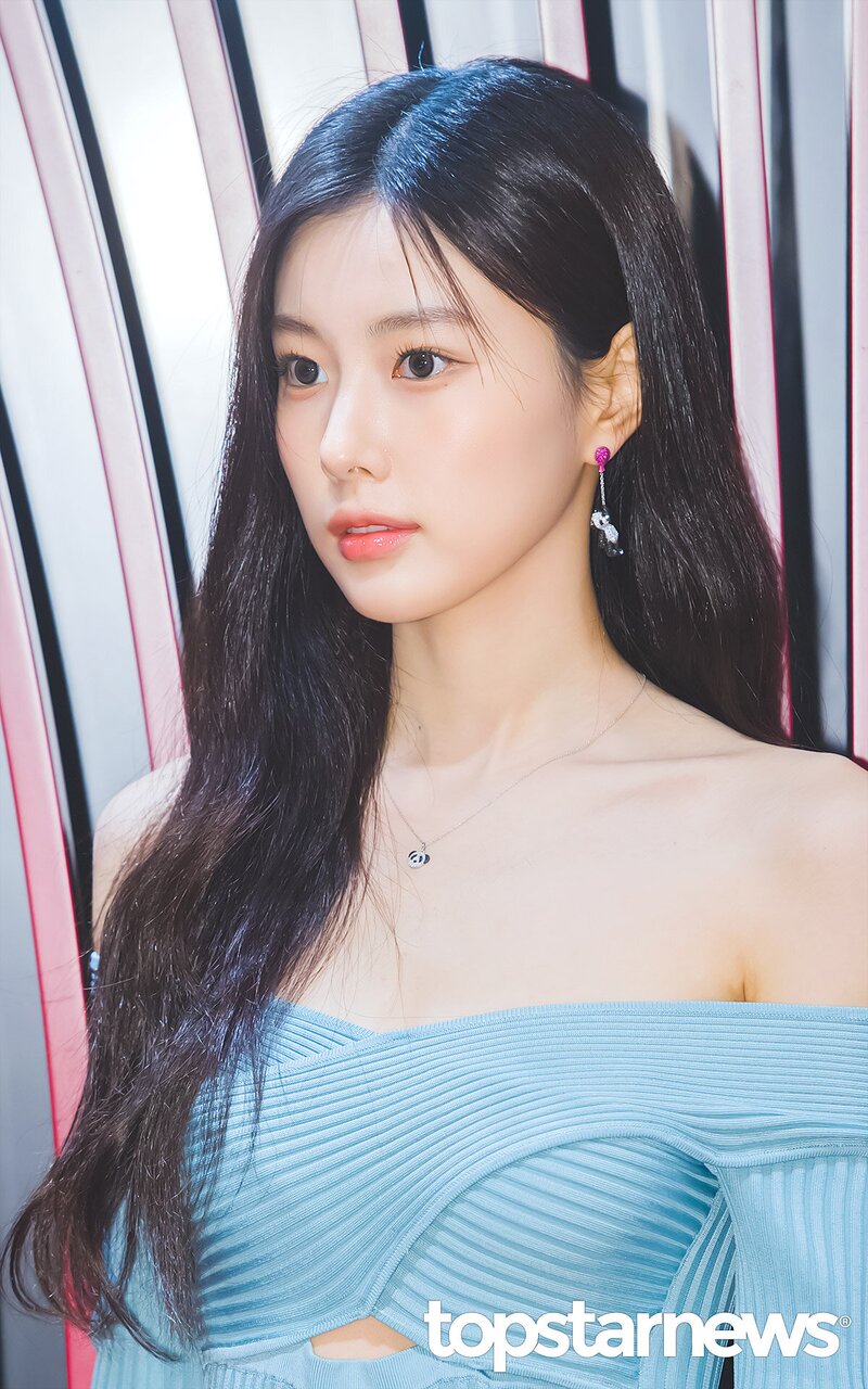 230216 Kang Hyewon - QEELIN Jewellery Pop-Up Store Opening in Seoul documents 6