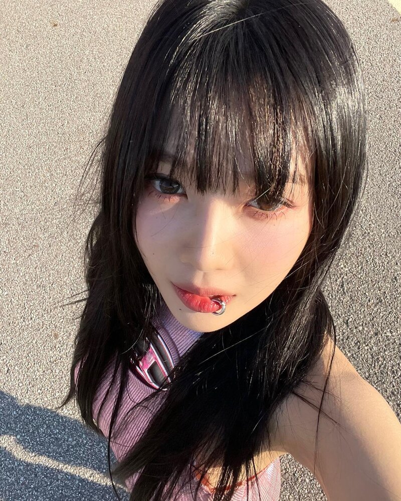 221216 Red Velvet Joy Instagram Update documents 5