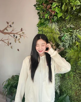 220110 Jieun Instagram Update (BUSTERS)