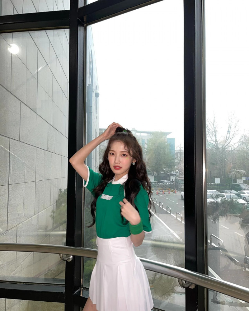 210402 OH MY GIRL SNS Update - Arin documents 2