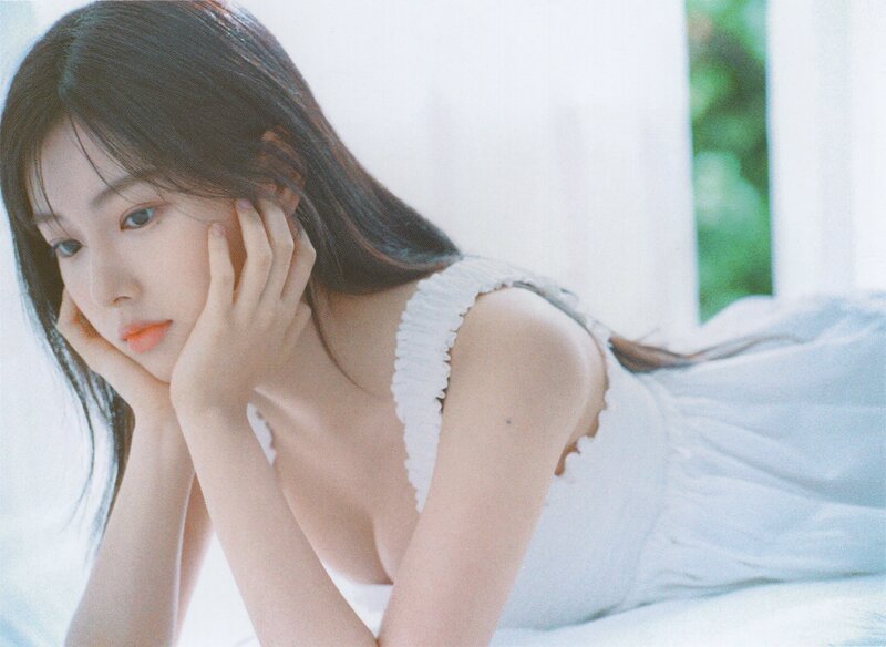 Hyewon 1st Photobook Beauty Cut [Scans] documents 11