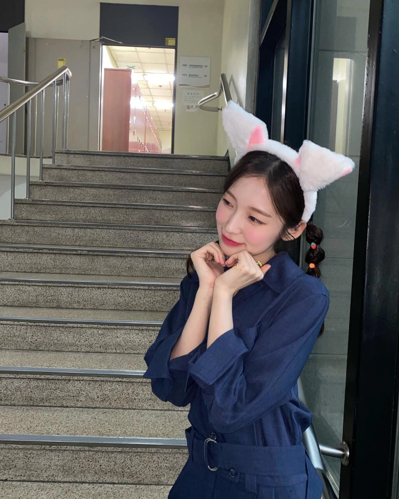 210430 OH MY GIRL SNS UPdate - Arin documents 7