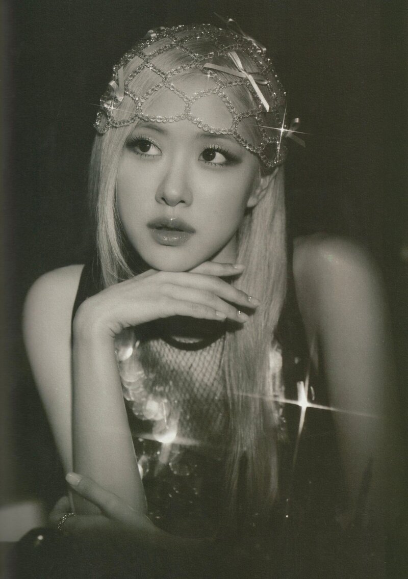BLACKPINK Rosé - Season’s Greetings 2024: 'From HANK & ROSÉ To You' (Scans) documents 18