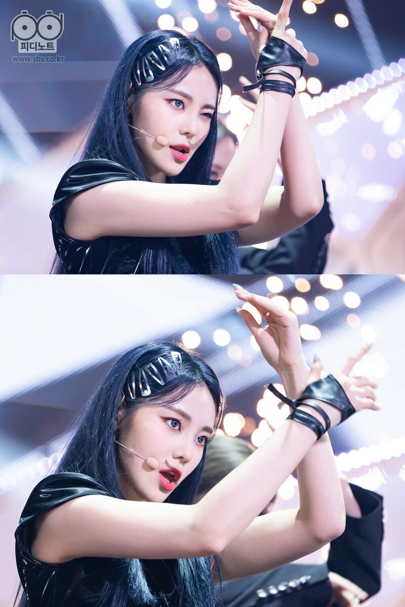 210704 LOONA - PTT(Paint The Town) at Inkigayo documents 14