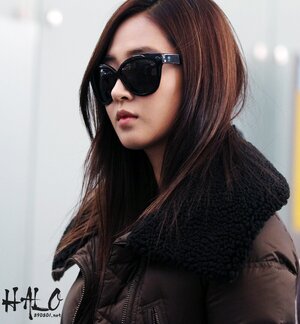 121129 Girls' Generation Yuri at Incheon Airport