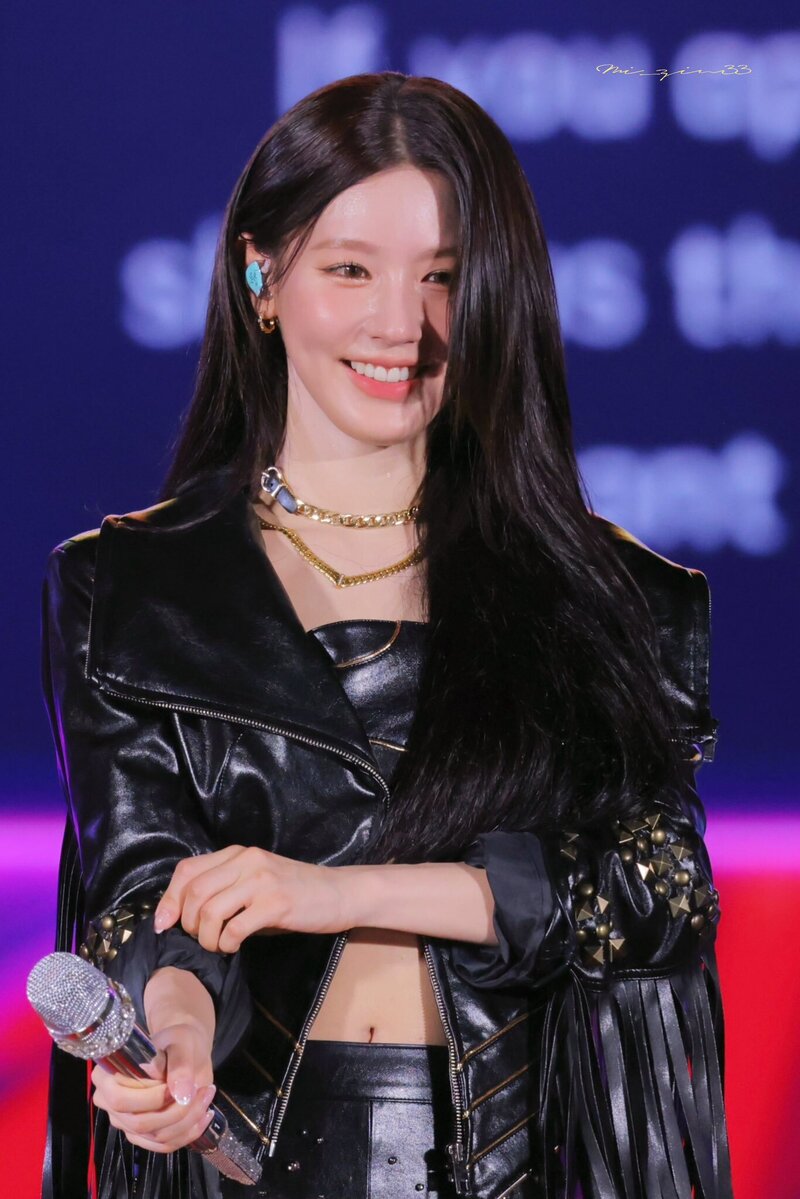 240413 (G)I-DLE Miyeon - Golden Wave in Taiwan documents 4