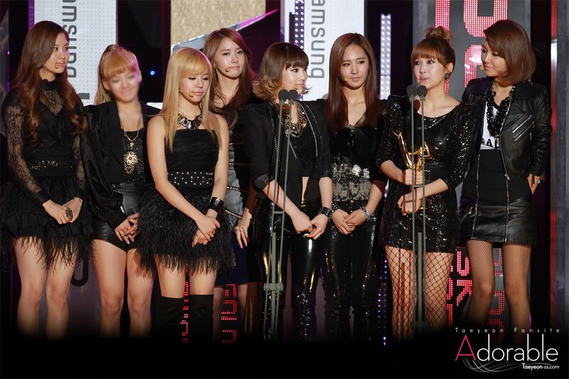 101209 Girls' Generation at 2010 Golden Disk Awards documents 2