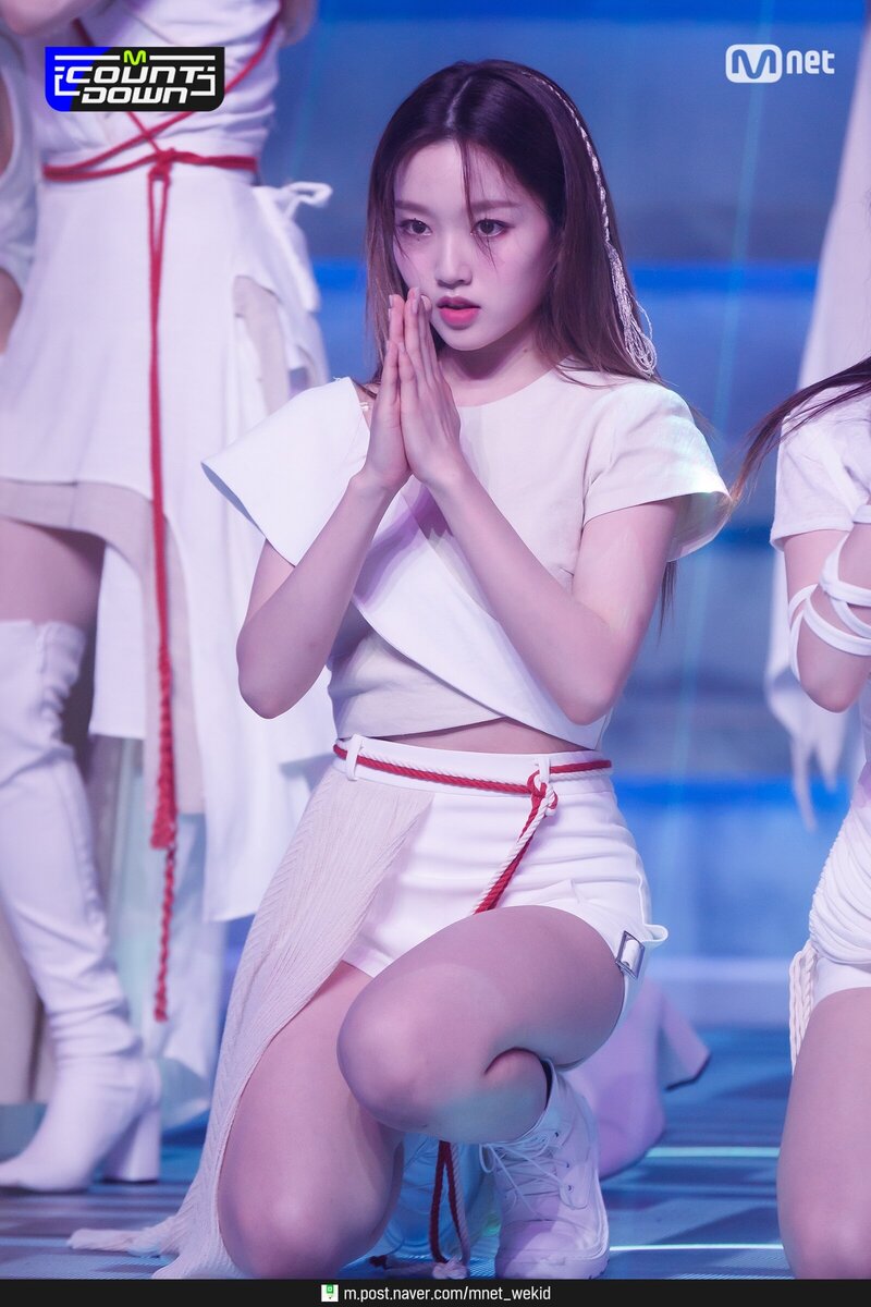 210701 LOONA - PTT (Paint The Town) at M Countdown documents 13