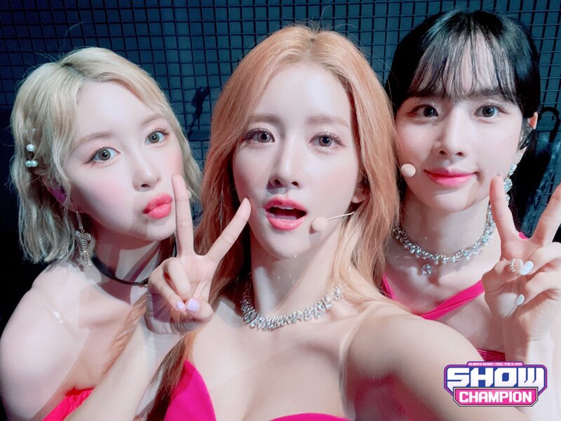 220720 WJSN SNS Update at Show Champion documents 4