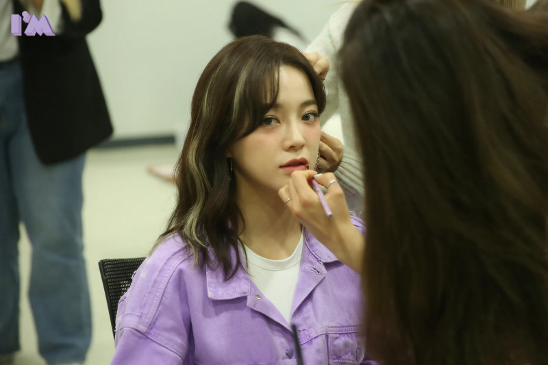 210430 Jellyfish Naver Post - Sejeong 'Warning' Music Show Behind documents 8