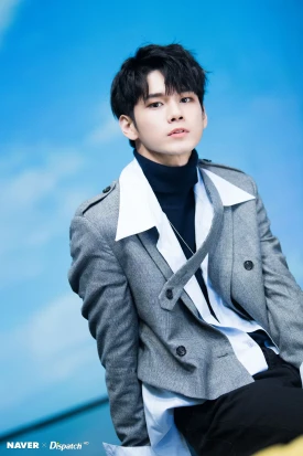 [NAVER x DISPATCH] WANNA ONE's Seongwu for "Spring Breeze" music video | 181120 