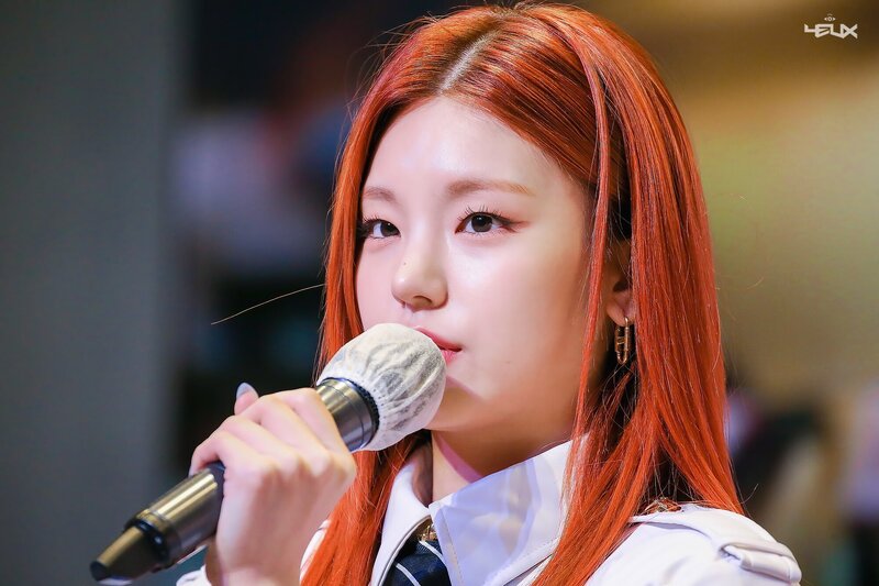 210530 ITZY Yeji - Fansign Event documents 6