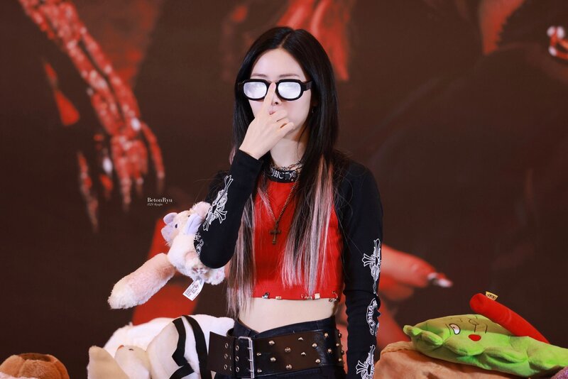 240302 ITZY Ryujin - Fansign Event documents 3