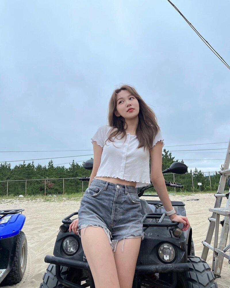 220718 Sohee Instagram Update documents 2