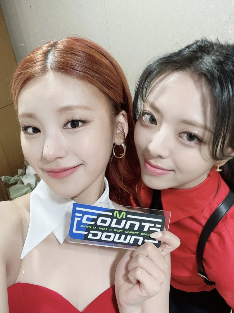 210513 ITZY SNS Update at M Countdown documents 4