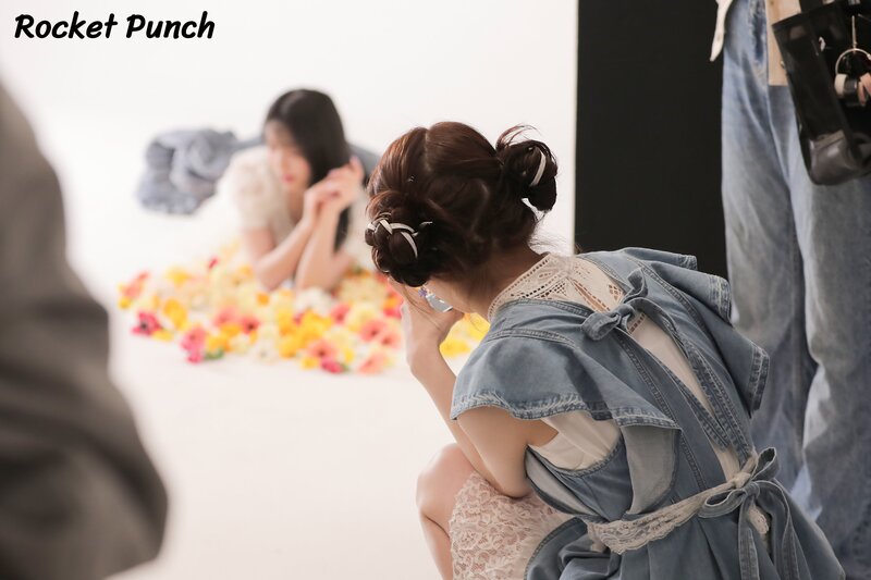 220628 Woollim Naver - Rocket Punch - 'Fiore' Jacket Shoot documents 22
