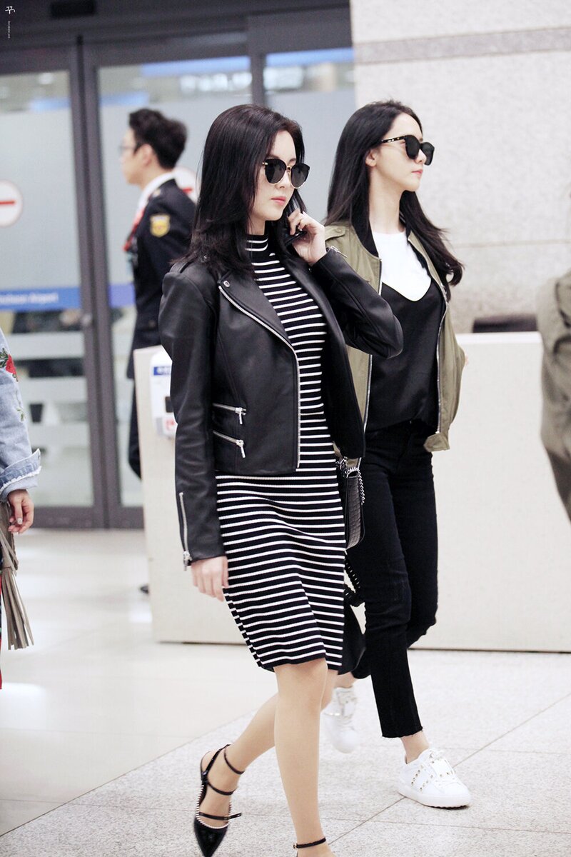 170401-170402 Girls' Generation Seohyun at Incheon Airport documents 4