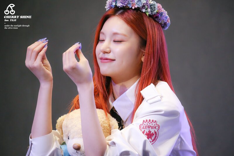 210530 ITZY Yeji - Fansign Event documents 13