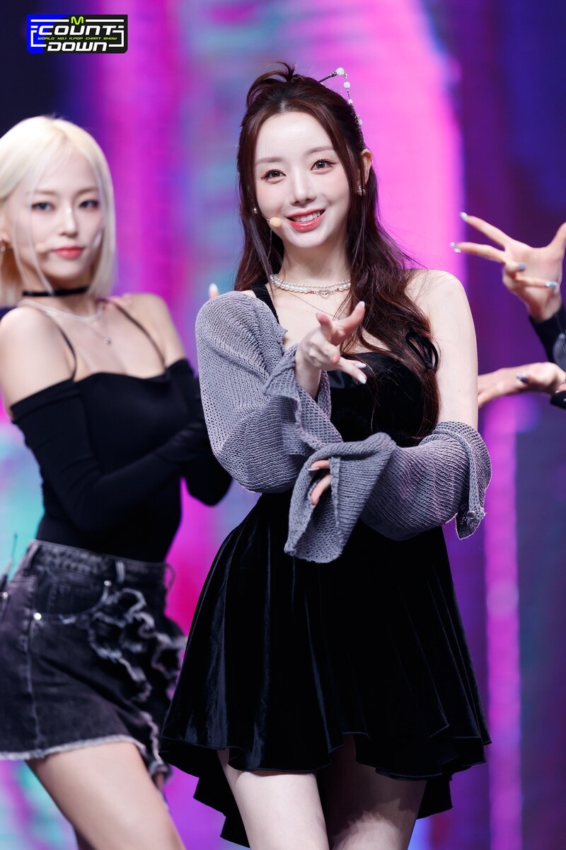 230921 EL7Z UP Kei - 'Cheeky' at M Countdown documents 1