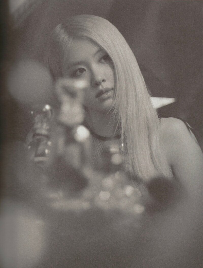 BLACKPINK Rosé - Season’s Greetings 2024: 'From HANK & ROSÉ To You' (Scans) documents 19