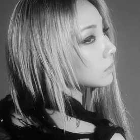 CL '+IN THE NAME OF LOVE+'