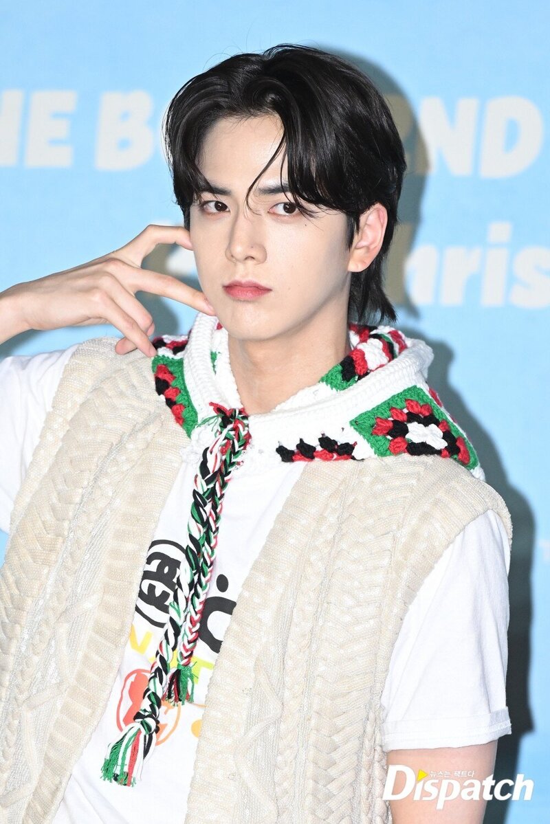 230807 The Boyz Younghoon - 'PHANTASY Pt.1 Christmas In August' Press Conference documents 3